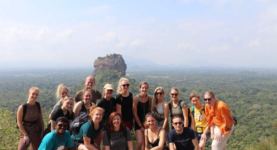 Groepsfoto Sigiriy Leeuwenrots Groepsfoto Sigiriy Leeuwenrots